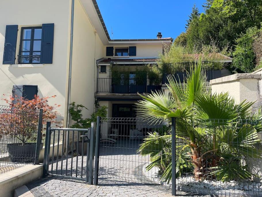 Charmant Appartement En Pierres بورْجْوا المظهر الخارجي الصورة